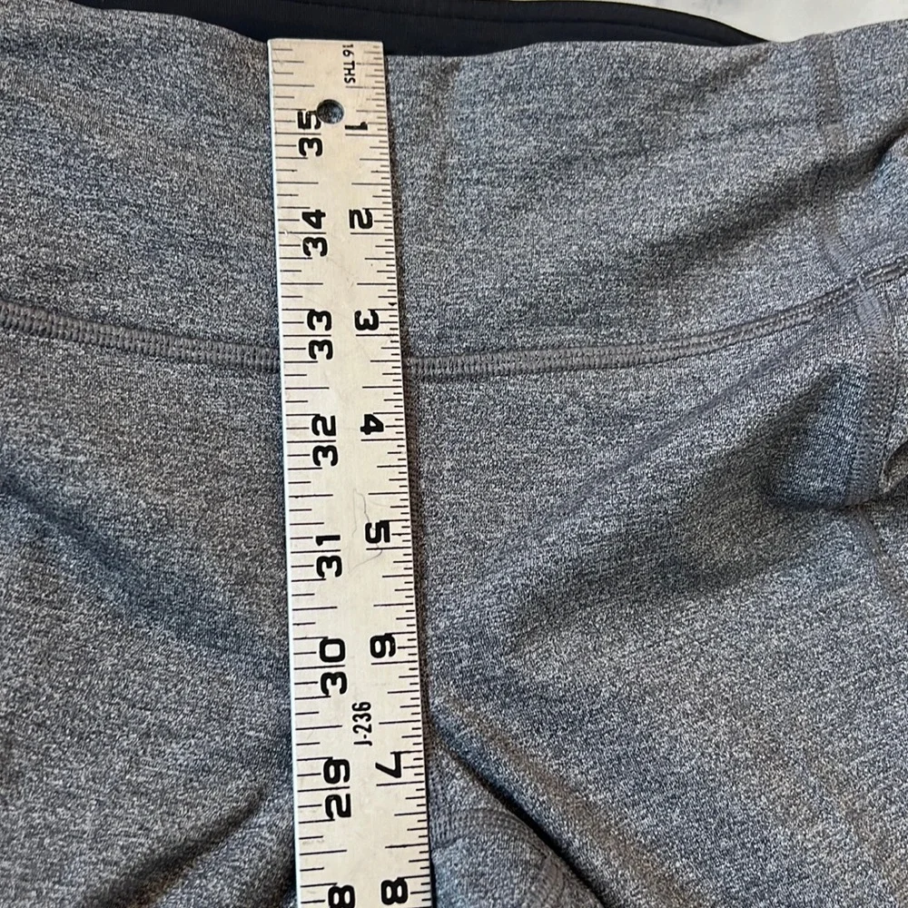 Lululemon Athletica Pace Rival Crop Heathered Black/ Gray Slate Leggings Size 2